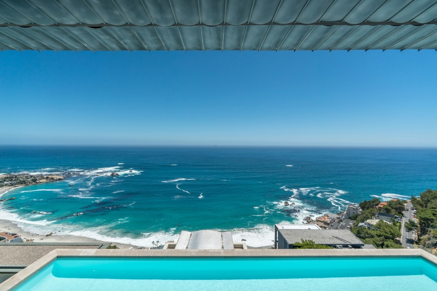 5 Bedroom Property for Sale in Clifton Western Cape